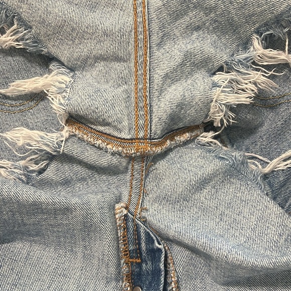 Levi 501 Shorts - Picture 5 of 5